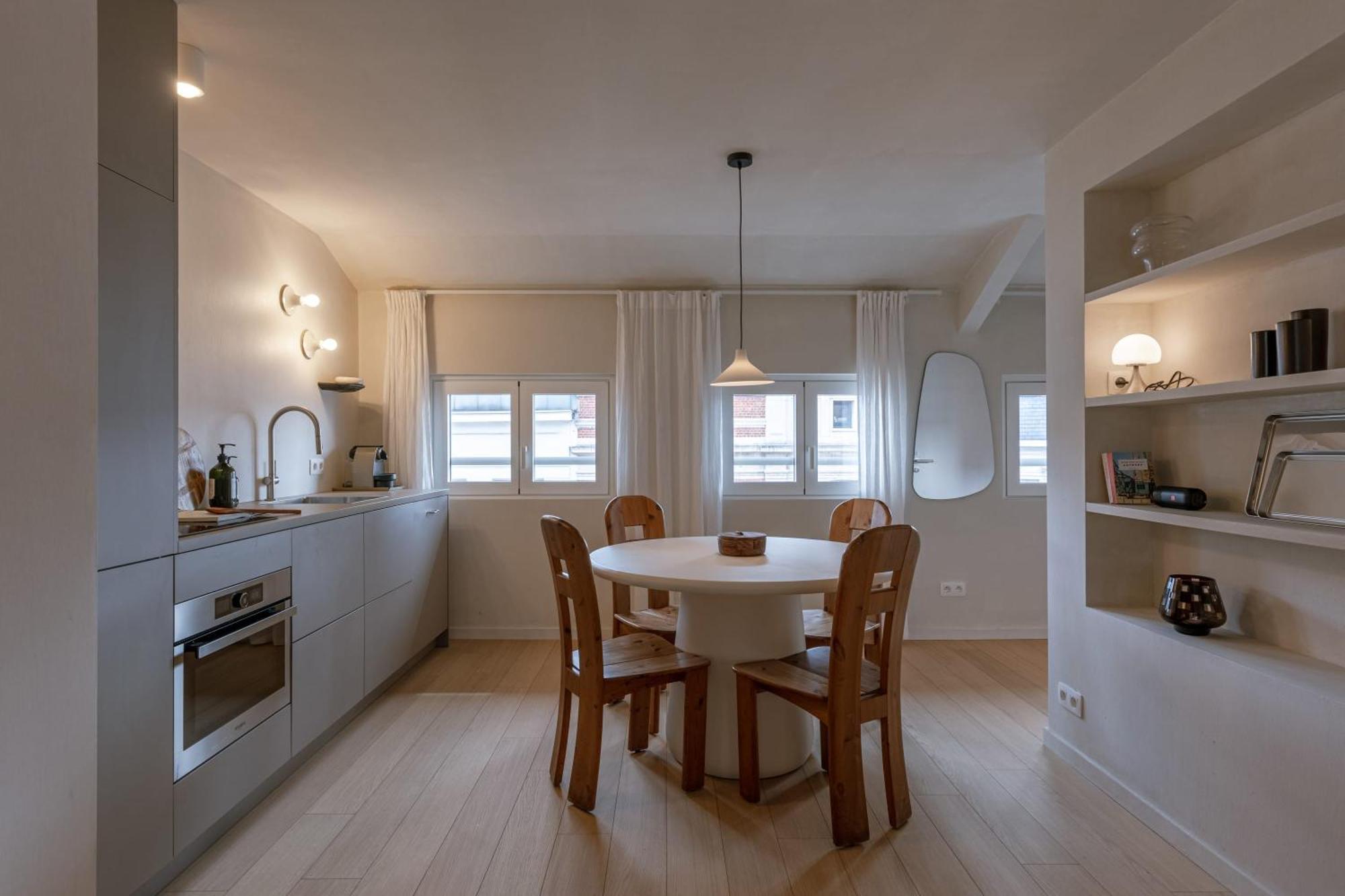 Apartamento Huswell - Urban Getaway For Two In The Heart Of Amberes Exterior foto