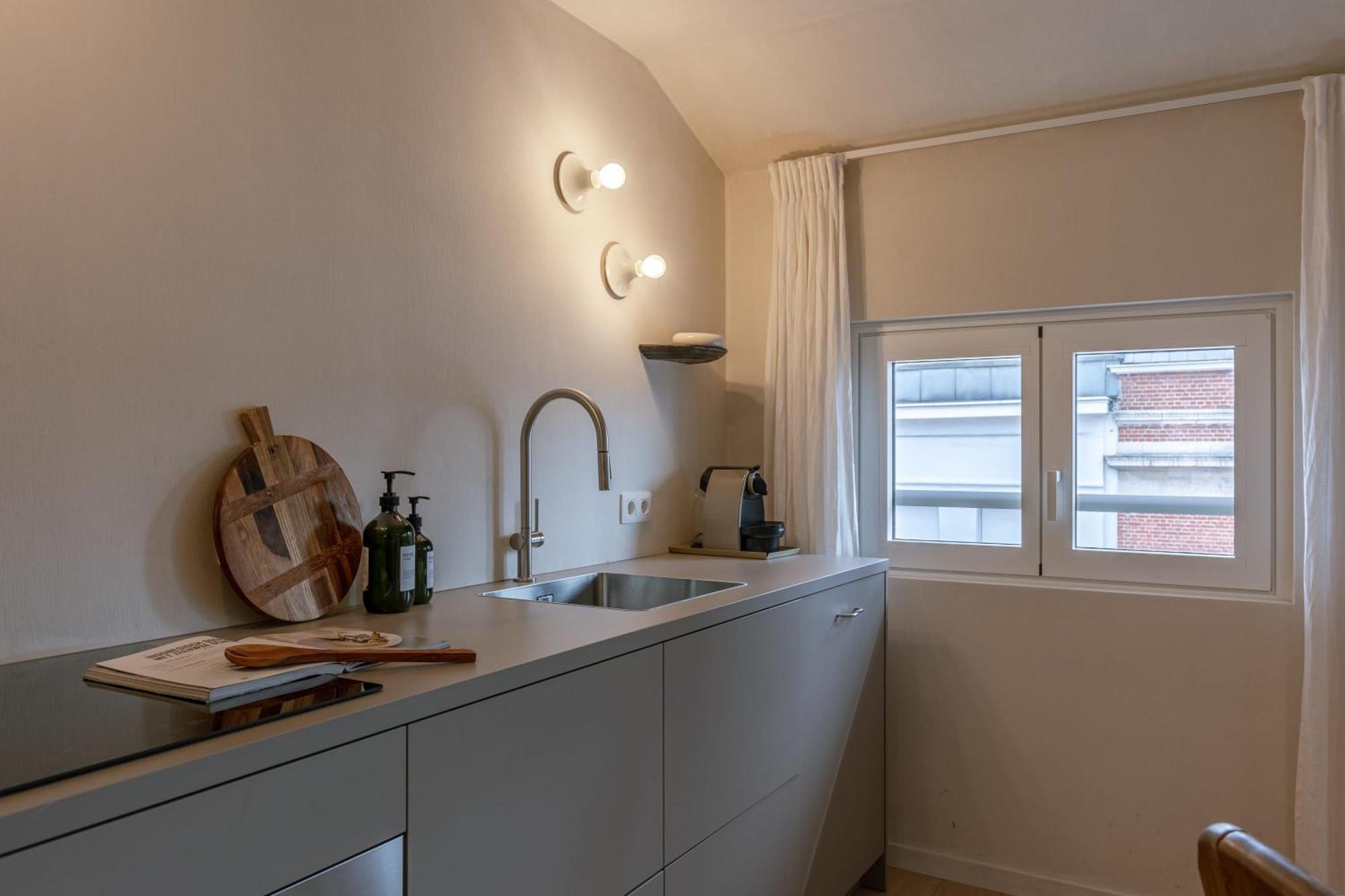 Apartamento Huswell - Urban Getaway For Two In The Heart Of Amberes Exterior foto