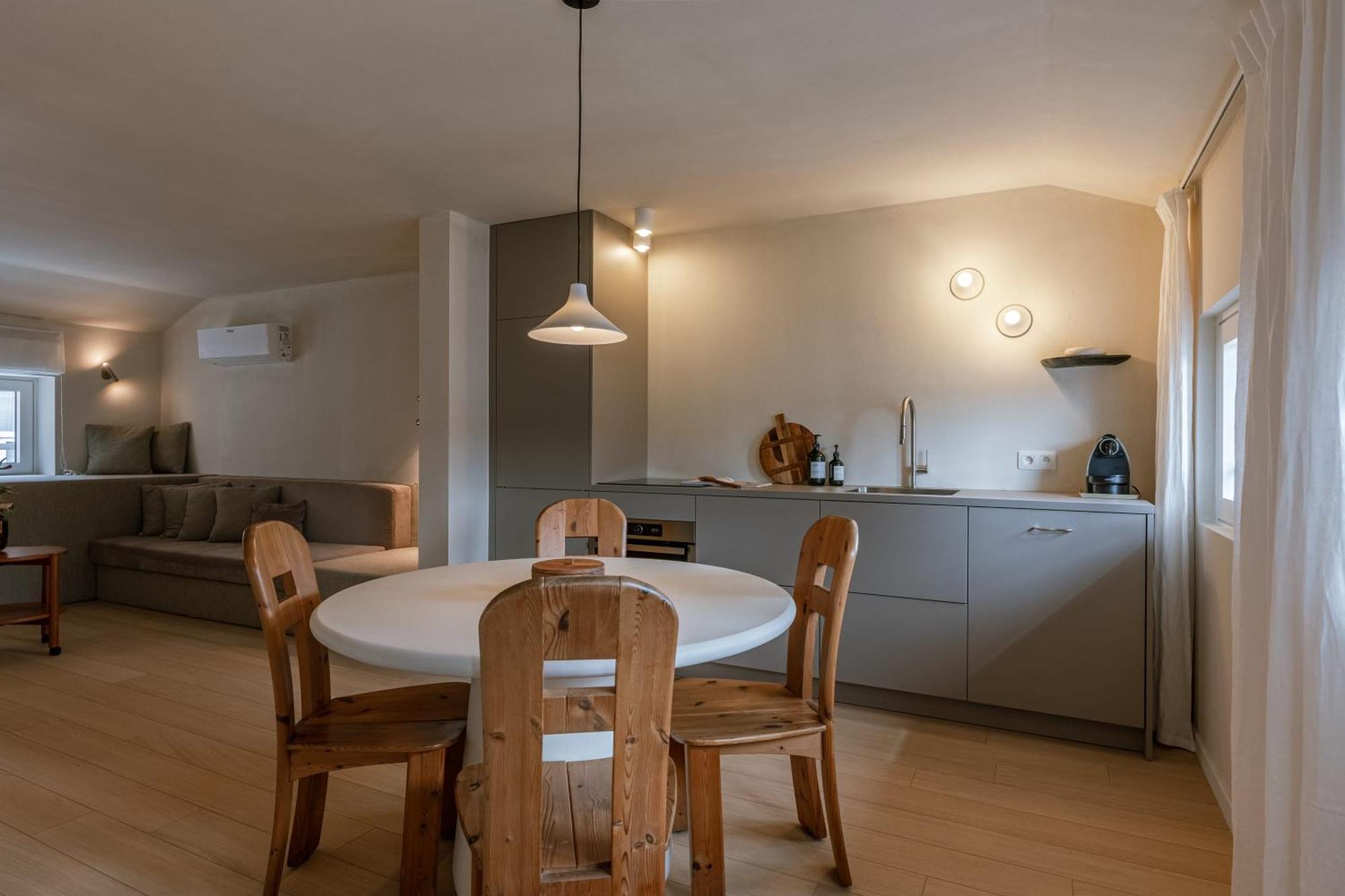 Apartamento Huswell - Urban Getaway For Two In The Heart Of Amberes Exterior foto
